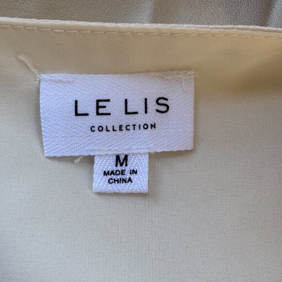 Vestique Lelis cream blouse size medium tie front - 392 - Picture 4 of 5